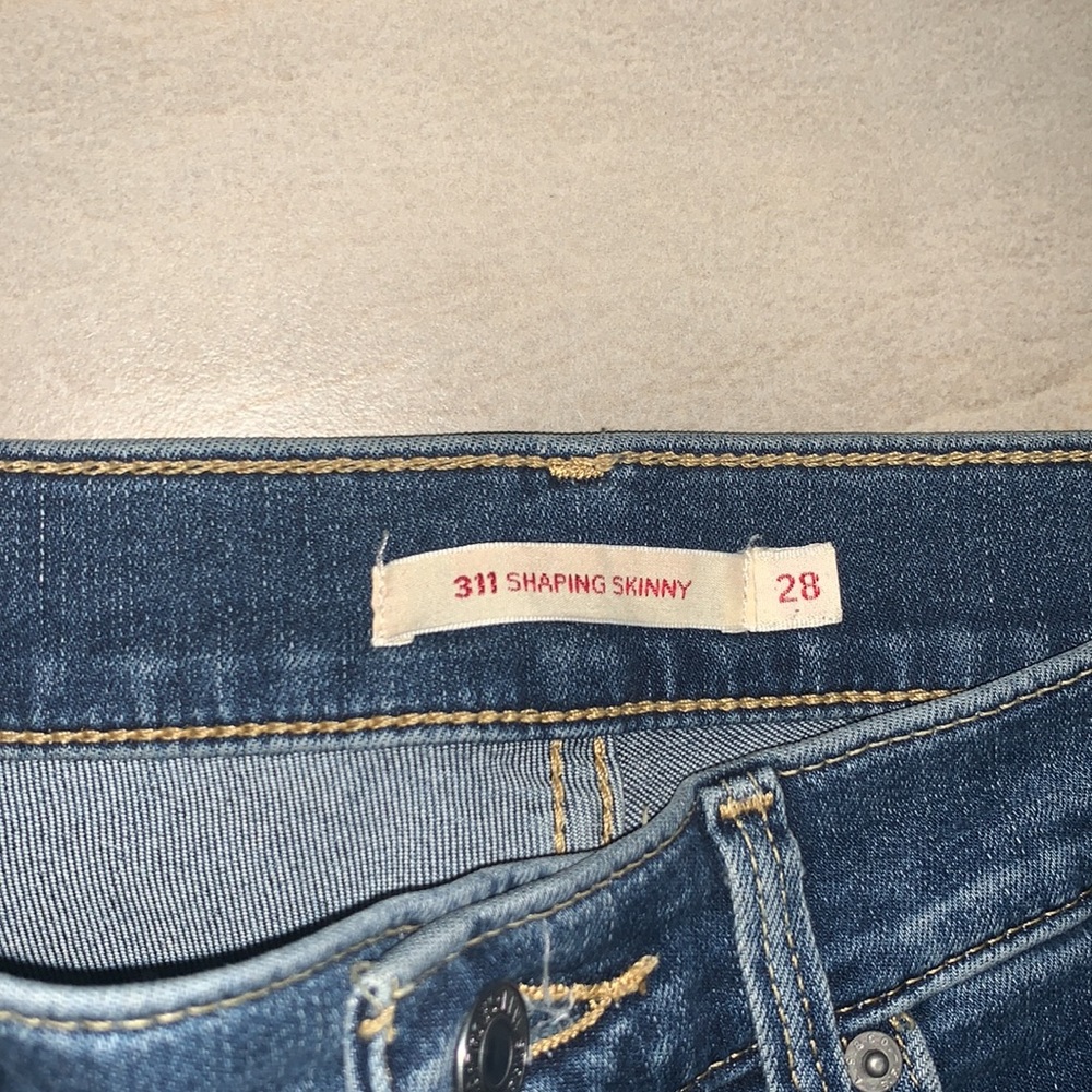 levis jeans - Picture 2 of 3